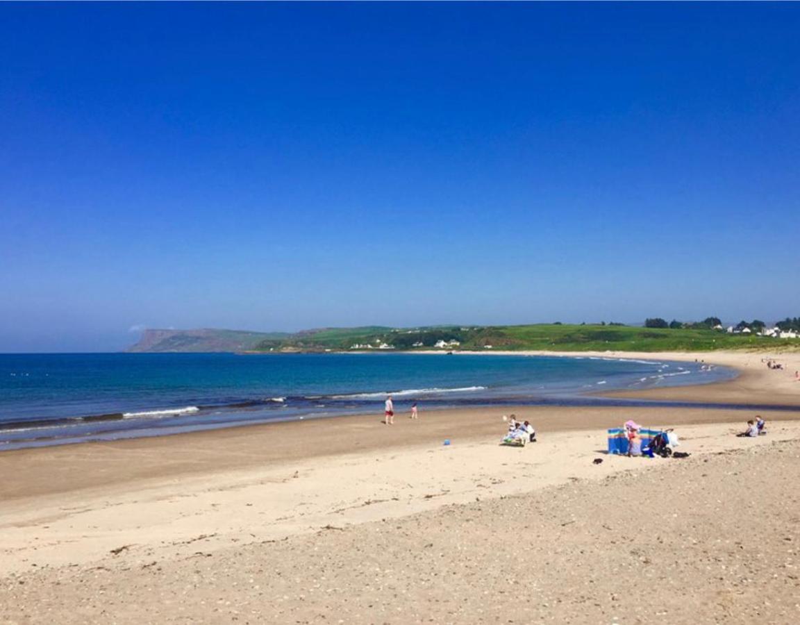 Holiday Home In Ballycastle - Fainne Na Cairde Ngoại thất bức ảnh