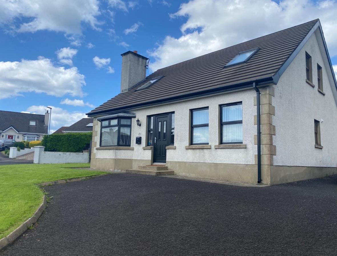 Holiday Home In Ballycastle - Fainne Na Cairde Ngoại thất bức ảnh
