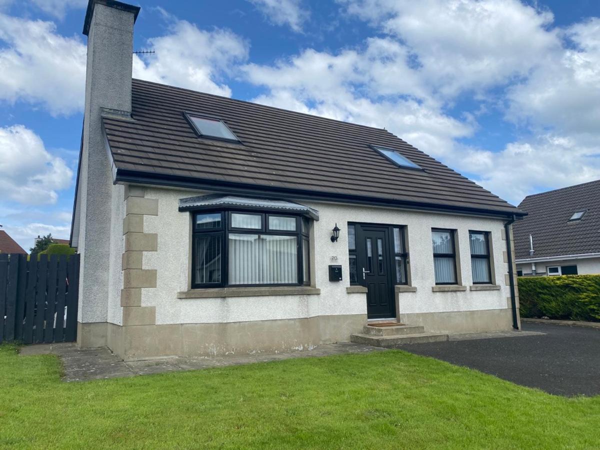 Holiday Home In Ballycastle - Fainne Na Cairde Ngoại thất bức ảnh